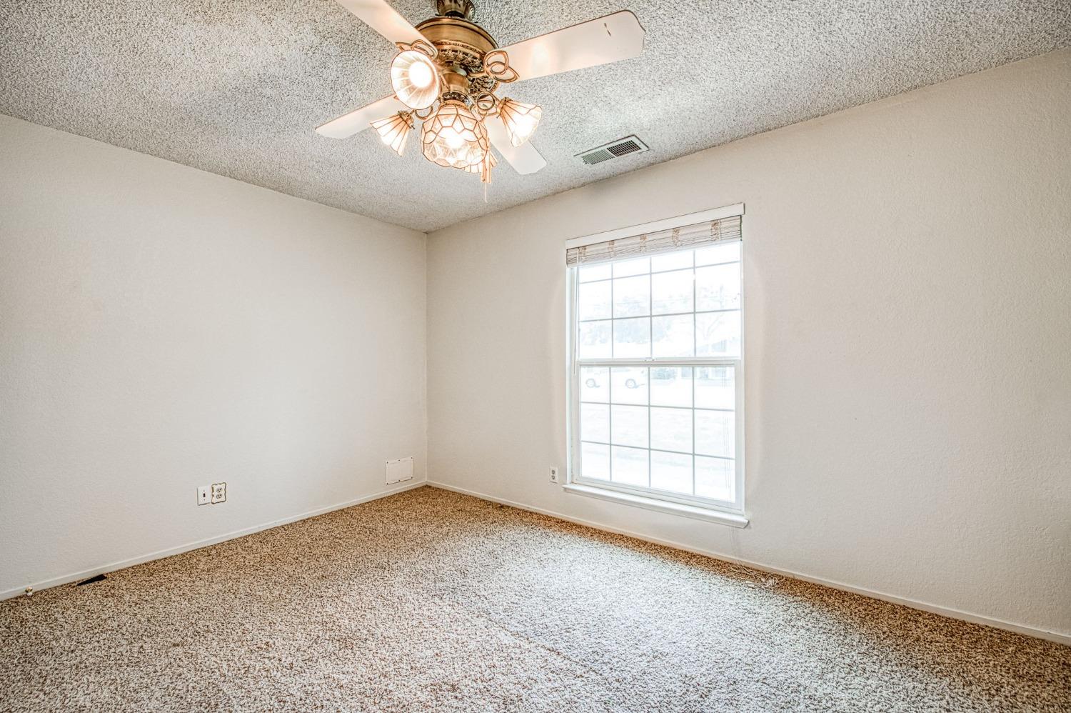 Sanger, California, 93657, United States, 4 Bedrooms Bedrooms, ,3 BathroomsBathrooms,Residential,For Sale,1897829
