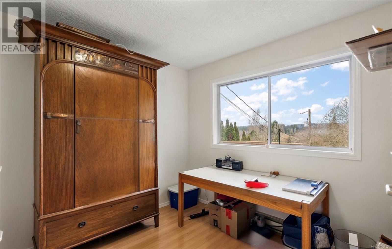 SAANICH, British Columbia, V8Z 3G7, CA, 3 Bedrooms Bedrooms, ,2 BathroomsBathrooms,Residential,For Sale,1949022