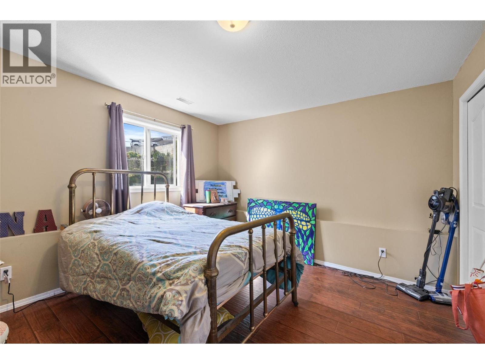 LAKE COUNTRY, British Columbia, V4V 1J1, CA, 5 Bedrooms Bedrooms, ,3 BathroomsBathrooms,Residential,For Sale,1950737