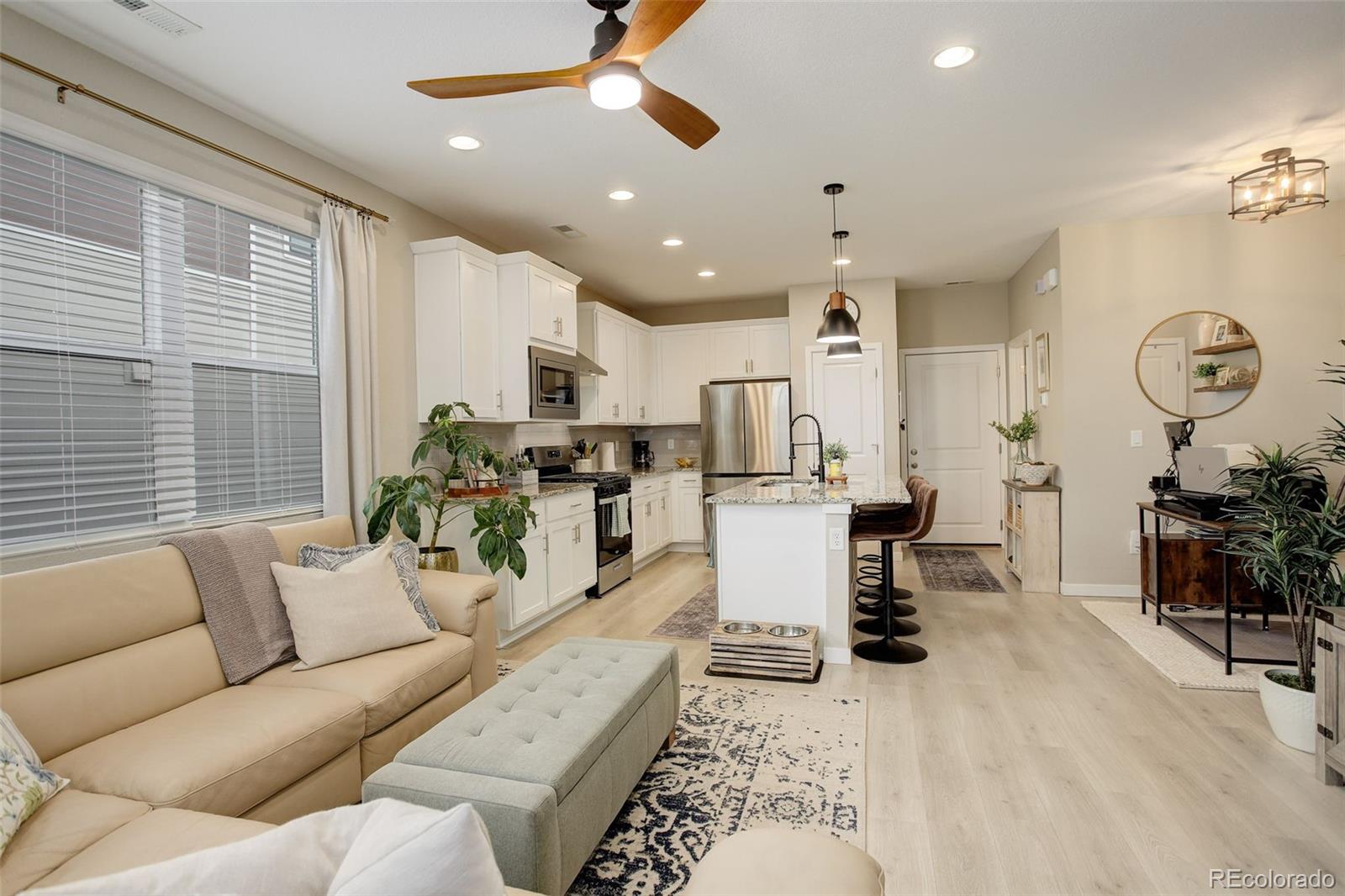 Littleton, Colorado, 80125, United States, 3 Bedrooms Bedrooms, ,3 BathroomsBathrooms,Residential,For Sale,1805241