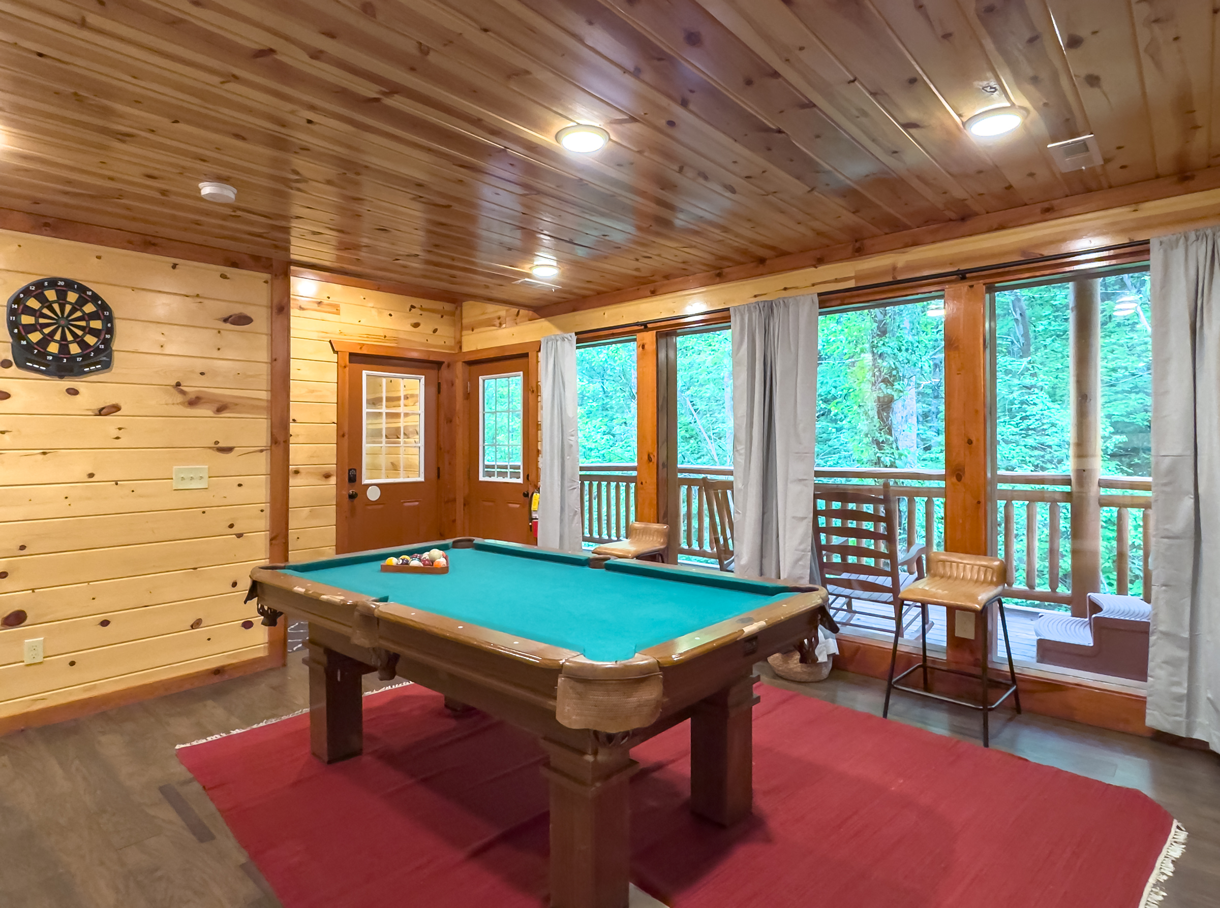 Sevierville, Tennessee, 37862, United States, 6 Bedrooms Bedrooms, ,7 BathroomsBathrooms,Residential,For Sale,1798325