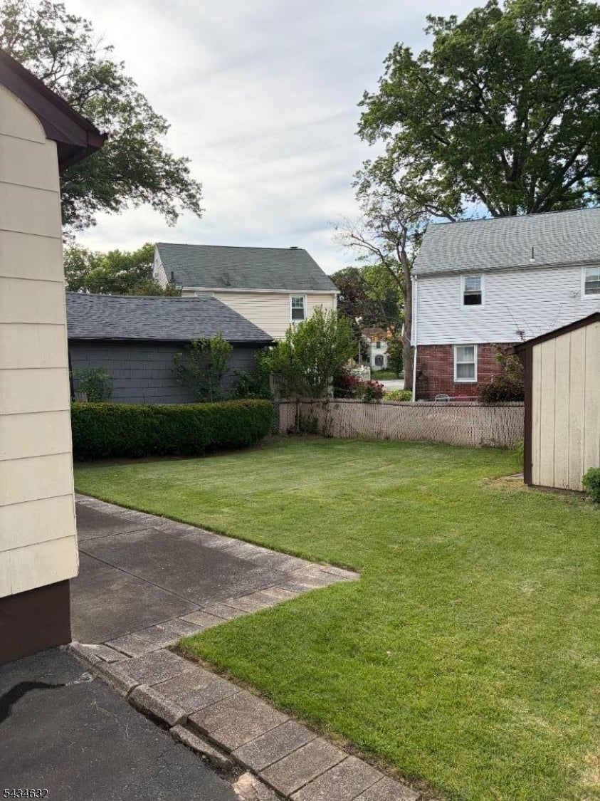Bloomfield Twp., New Jersey, 07003, United States, 3 Bedrooms Bedrooms, ,1 BathroomBathrooms,Residential,For Sale,2048064