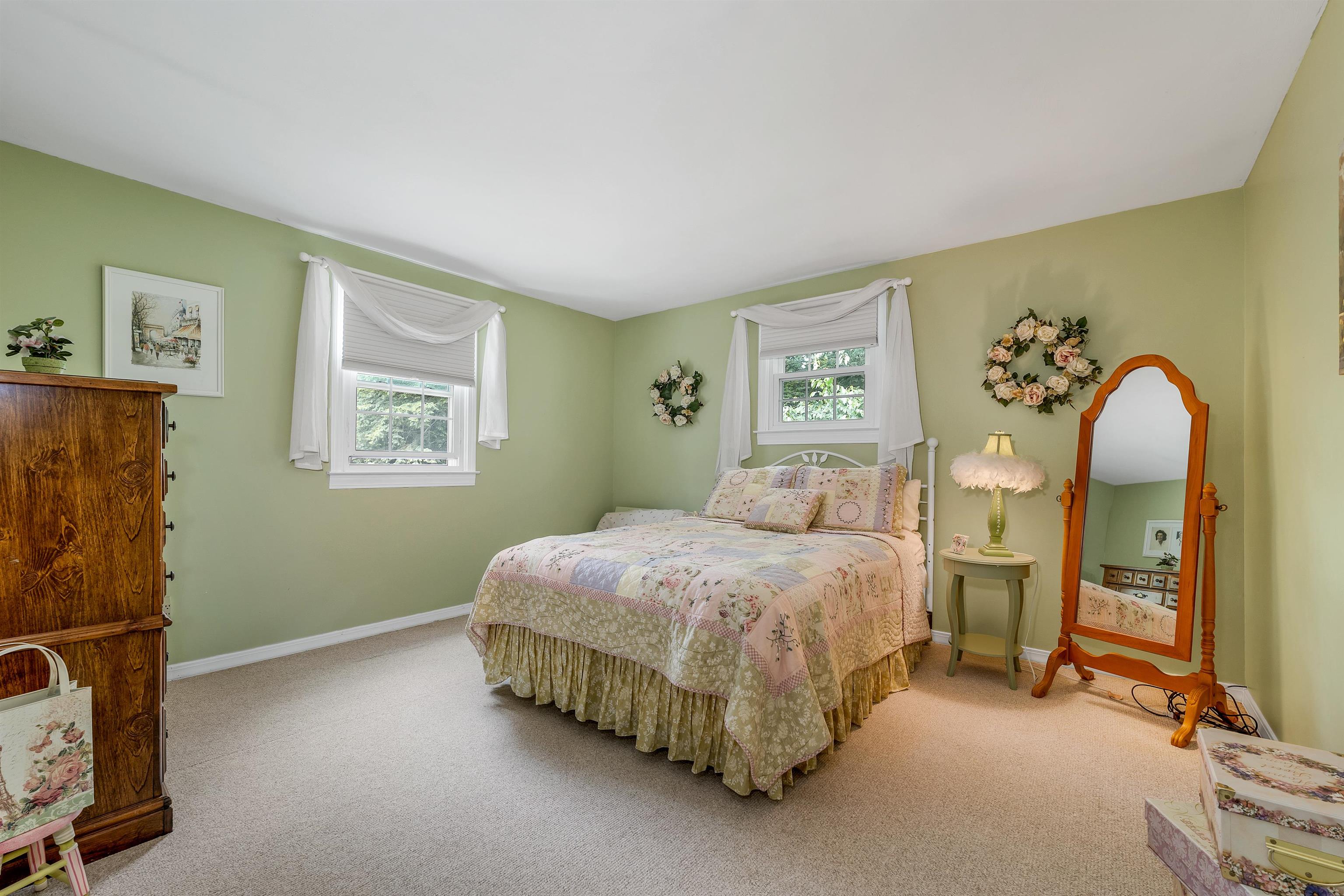 Gilford, New Hampshire, 03249, United States, 4 Bedrooms Bedrooms, ,2 BathroomsBathrooms,Residential,For Sale,1875649