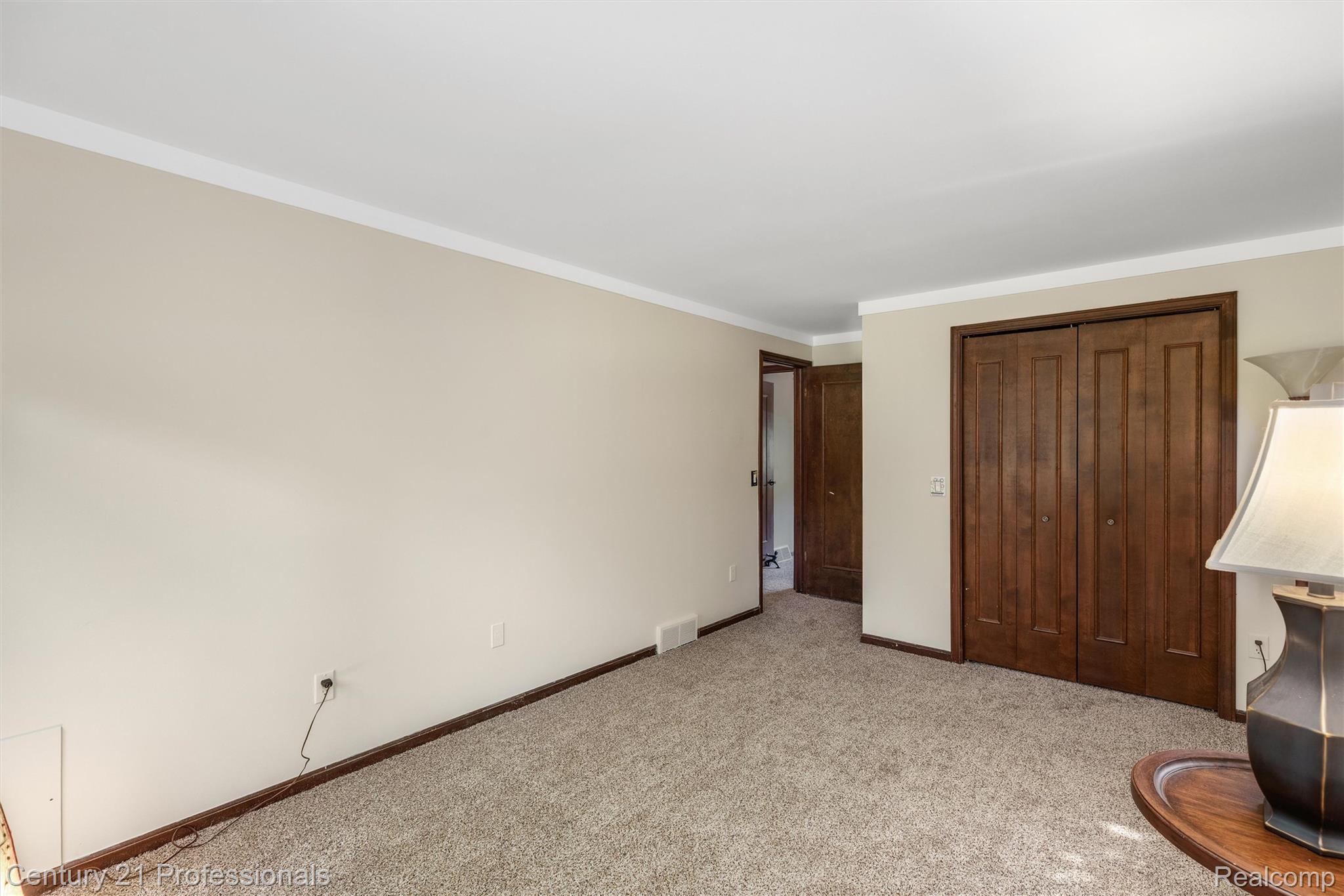 Holly, Michigan, 48442, United States, 4 Bedrooms Bedrooms, ,4 BathroomsBathrooms,Residential,For Sale,1943640
