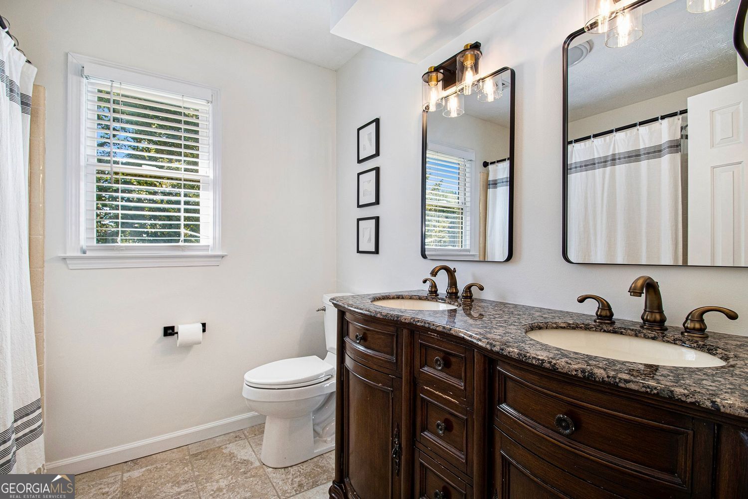 Alpharetta, Georgia, 30004, United States, 4 Bedrooms Bedrooms, ,3 BathroomsBathrooms,Residential,For Sale,1968344