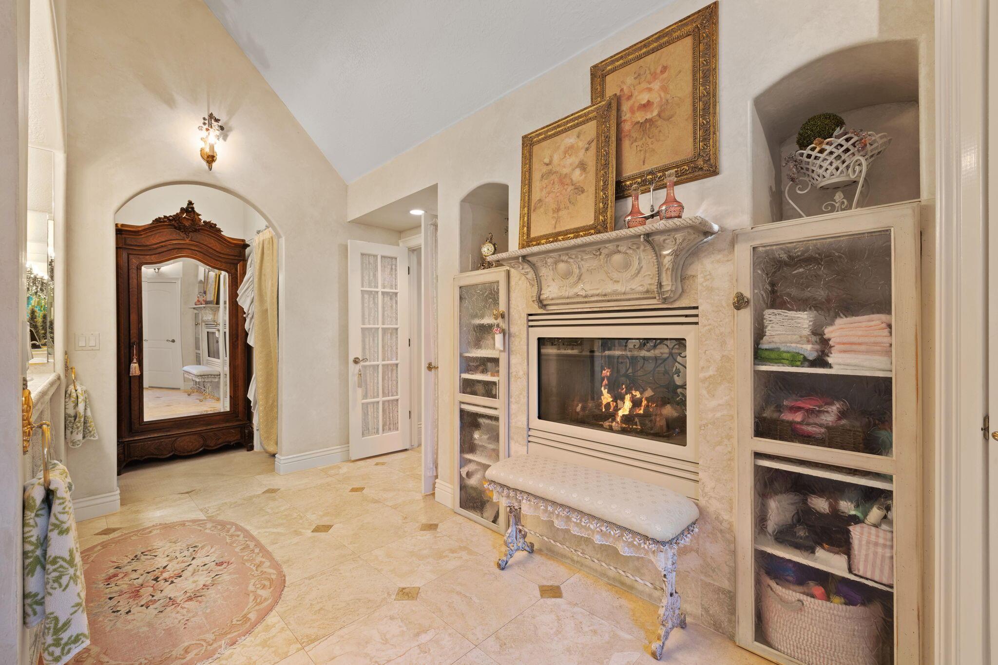 Salt Lake City, Utah, 84121, United States, 5 Bedrooms Bedrooms, ,6 BathroomsBathrooms,Residential,For Sale,1974562