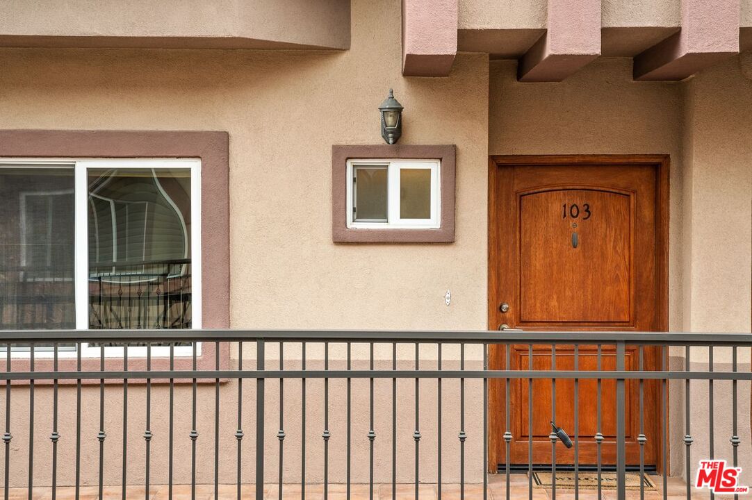 Agoura Hills, California, 91301, United States, 3 Bedrooms Bedrooms, ,3 BathroomsBathrooms,Residential,For Sale,1919478