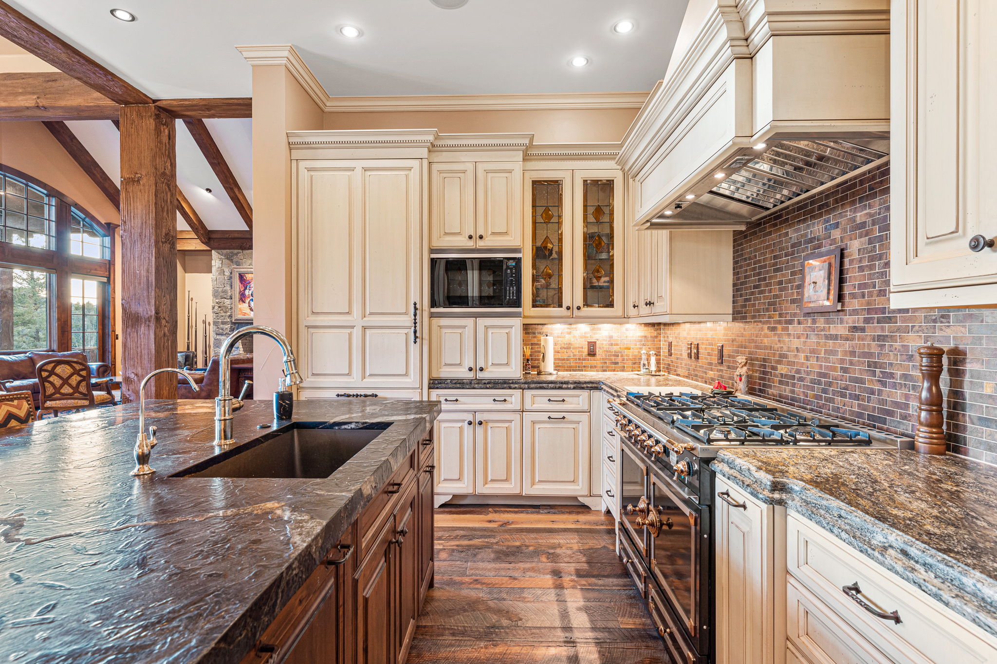 Impressive Mountain Retreat Nestled in the Exclusive Enclave of West Ranch - 物件實景