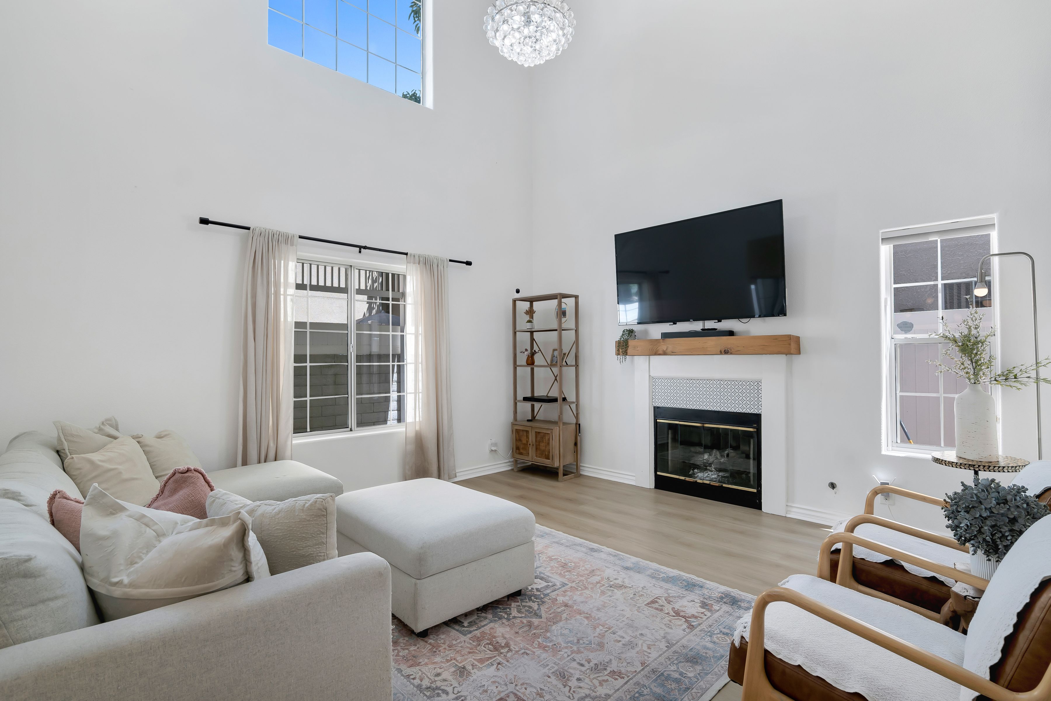  18316 Keswick Street, Reseda - 物件實景