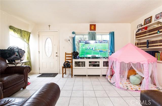 Compton, California, 90220, United States, 3 Bedrooms Bedrooms, ,2 BathroomsBathrooms,Residential,For Sale,1993898