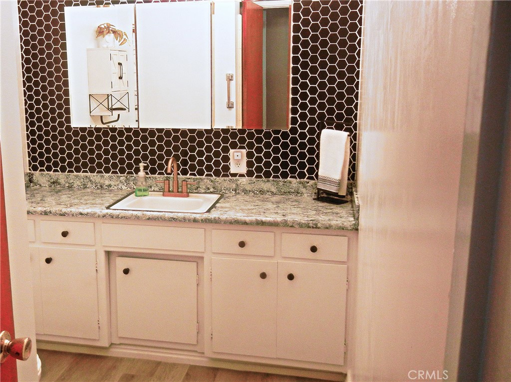 Ontario, California, 91762, United States, 4 Bedrooms Bedrooms, ,1 BathroomBathrooms,Residential,For Sale,1936943