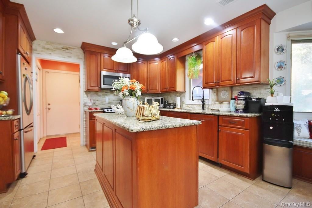 Chester, New York, 10918, United States, 4 Bedrooms Bedrooms, ,4 BathroomsBathrooms,Residential,For Sale,1979405