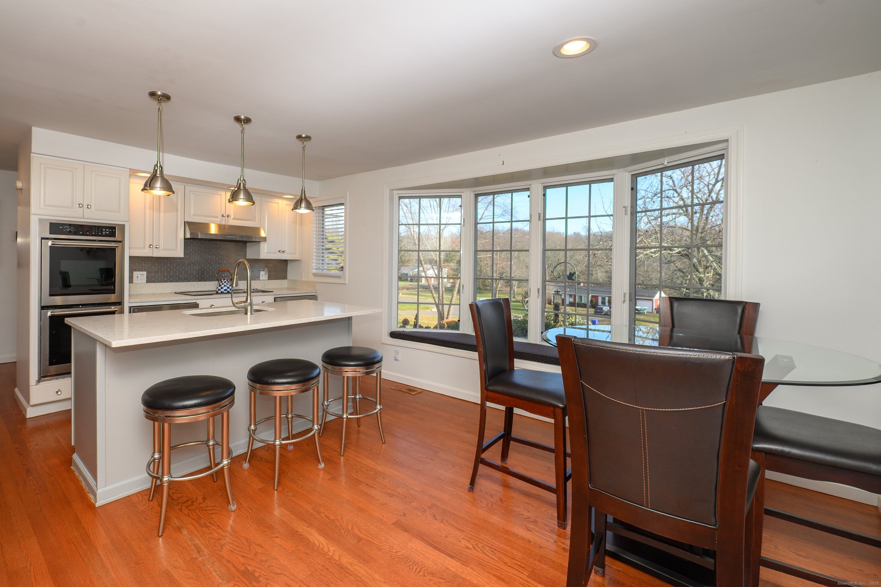 Branford, Connecticut, 06405, United States, 4 Bedrooms Bedrooms, ,4 BathroomsBathrooms,Residential,For Sale,2000721