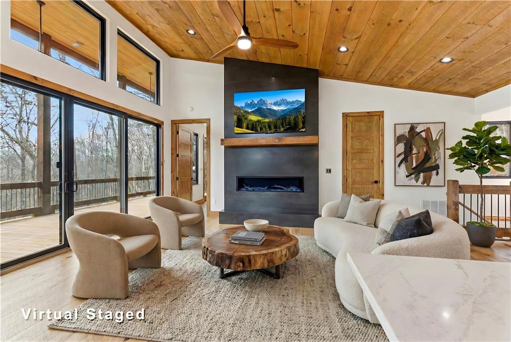 Morganton, Georgia, 30560, United States, 3 Bedrooms Bedrooms, ,4 BathroomsBathrooms,Residential,For Sale,2037777