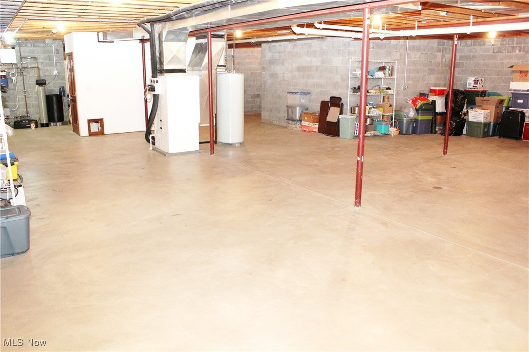 Lowellville, Ohio, 44436, United States, 3 Bedrooms Bedrooms, ,2 BathroomsBathrooms,Residential,For Sale,1984075