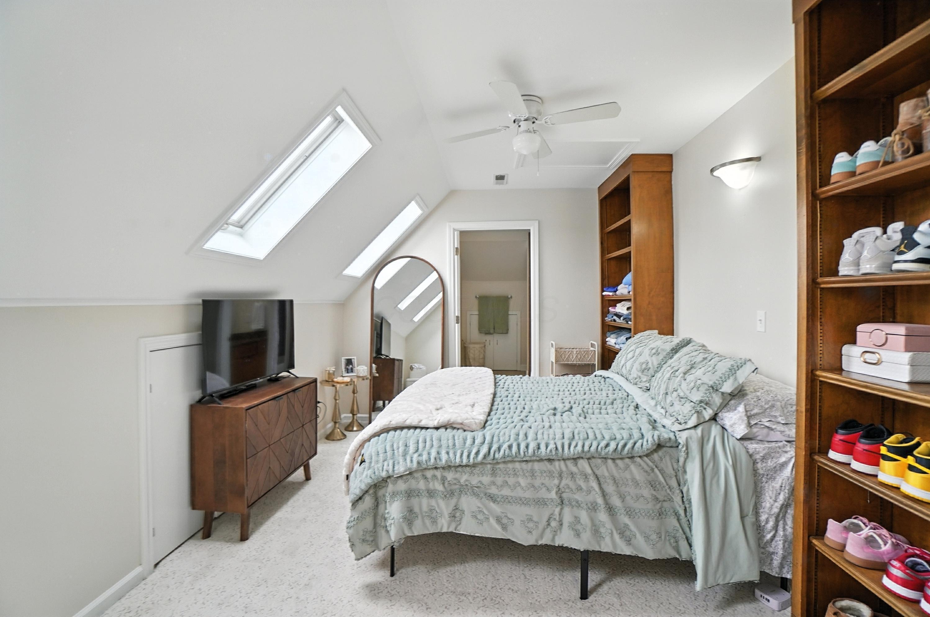 Columbus, Ohio, 43201, United States, 3 Bedrooms Bedrooms, ,4 BathroomsBathrooms,Residential,For Sale,1903753