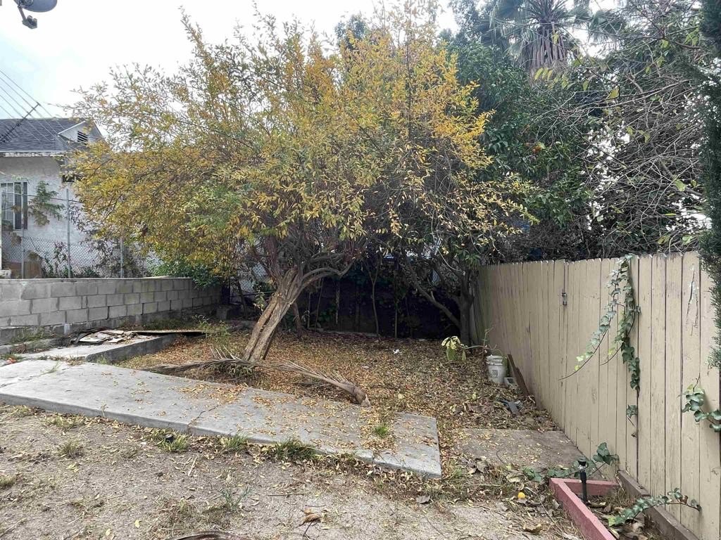 425 N Westlake Ave, Los Angeles, California, 90026, United States, 2 Bedrooms Bedrooms, ,2 BathroomsBathrooms,Residential,For Sale,425 N Westlake Ave,1670311