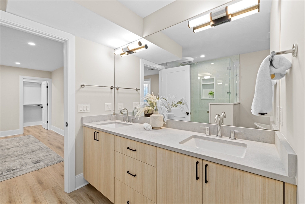 Boston, Massachusetts, 02132, United States, 3 Bedrooms Bedrooms, ,2 BathroomsBathrooms,Residential,For Sale,1991771