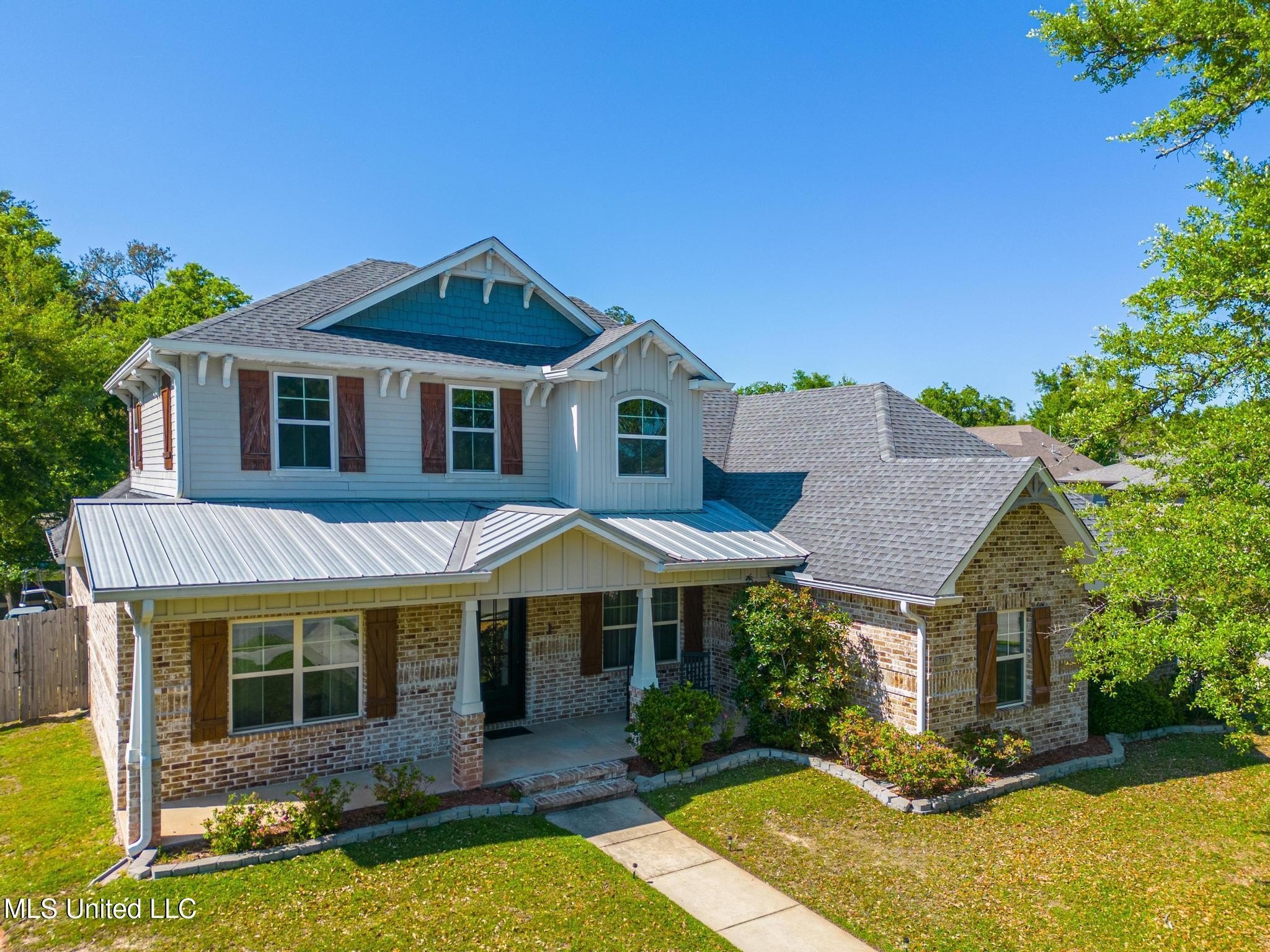Biloxi, Mississippi, 39532, United States, 6 Bedrooms Bedrooms, ,3 BathroomsBathrooms,Residential,For Sale,1931877