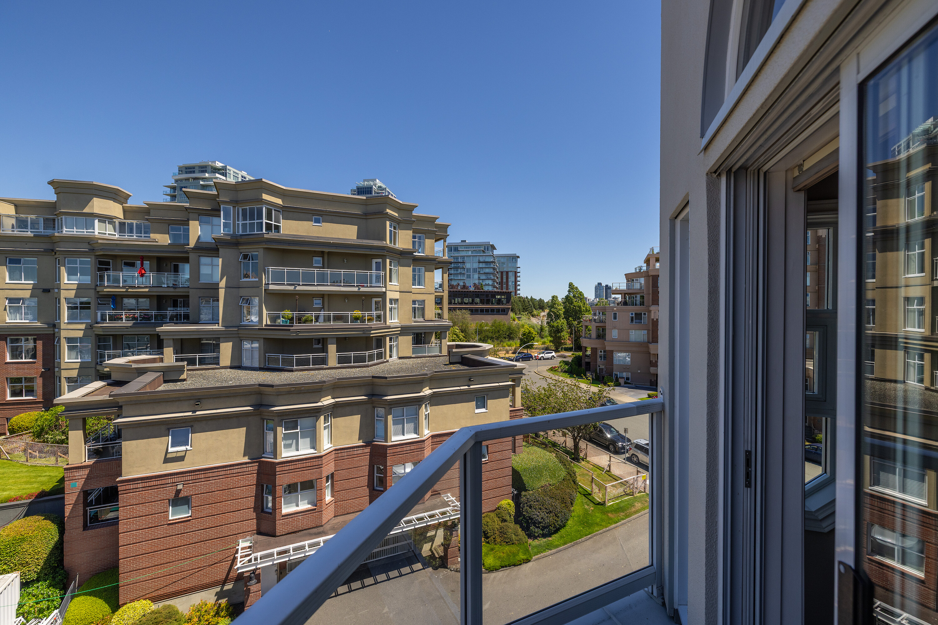  Elevated Waterfront Living - 物件實景