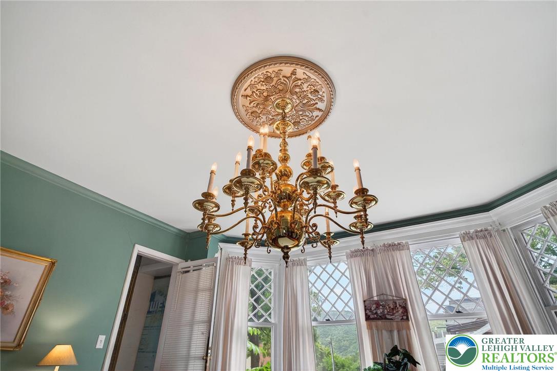 Jim Thorpe Boro, Pennsylvania, 18229, United States, 7 Bedrooms Bedrooms, ,3 BathroomsBathrooms,Residential,For Sale,1903669