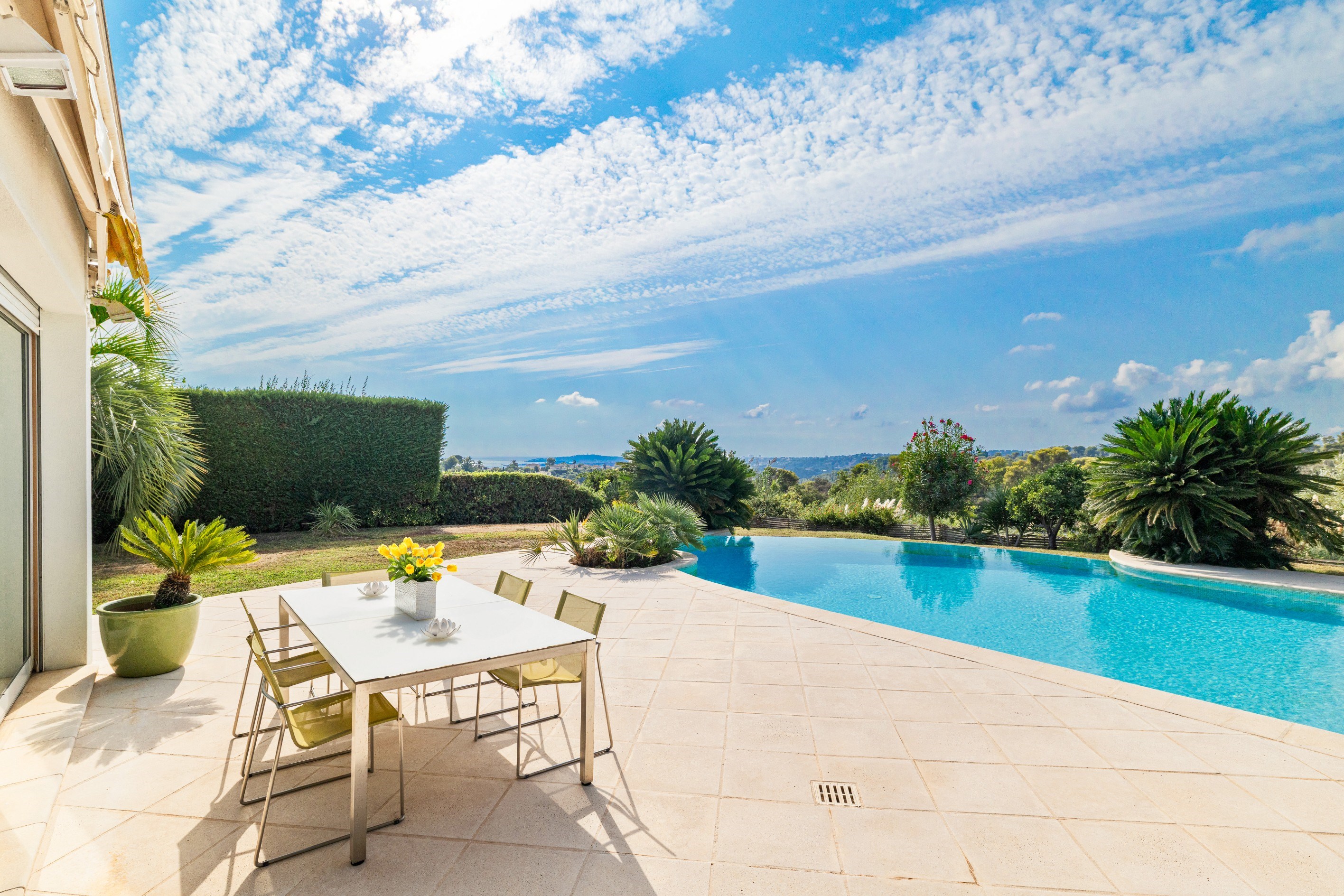  French Riviera – Elegant Villa with Private Pool in the Prestigious Domaine des… - 物件實景