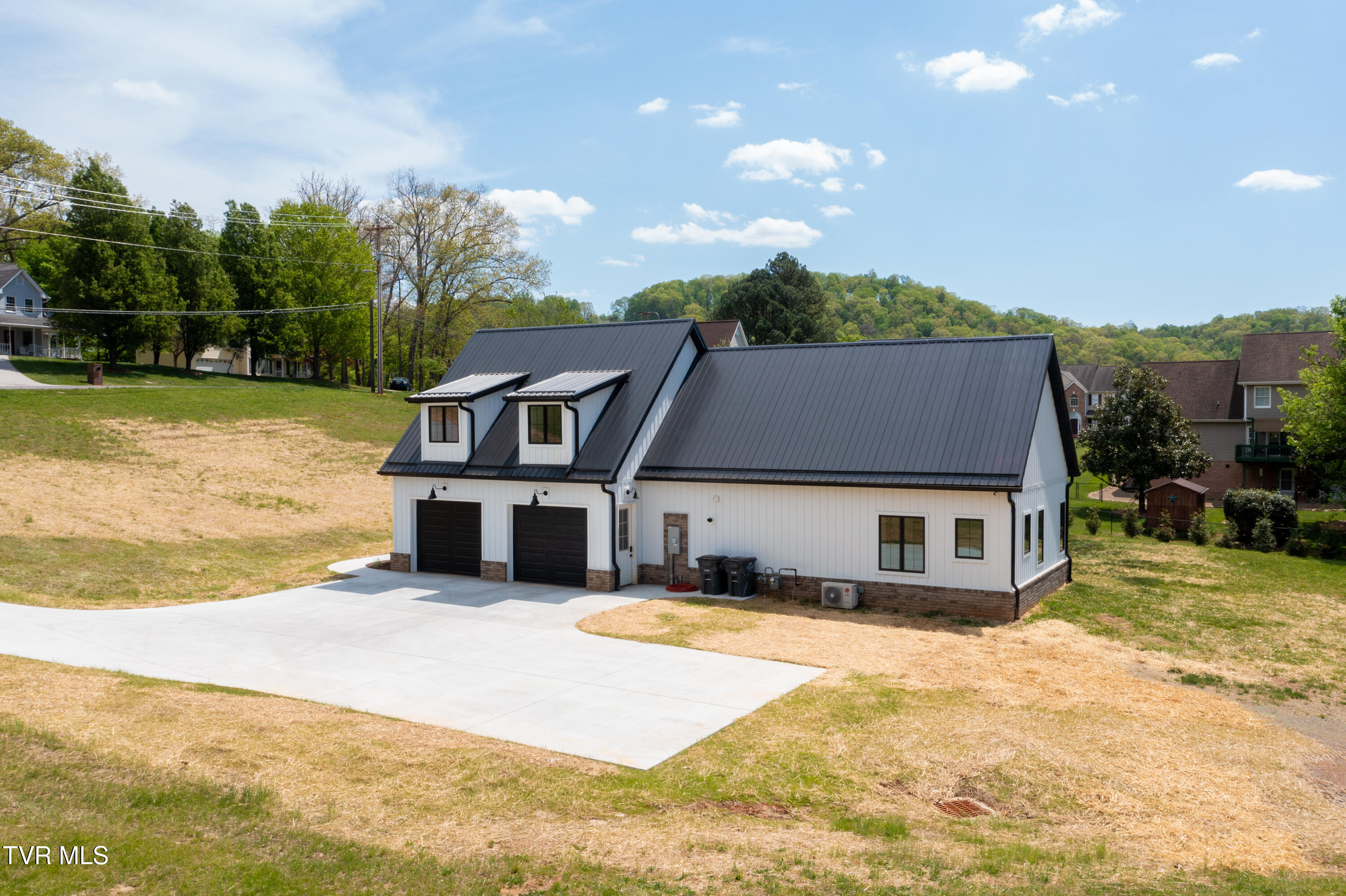 Kingsport, Tennessee, 37664, United States, 4 Bedrooms Bedrooms, ,4 BathroomsBathrooms,Residential,For Sale,1780737