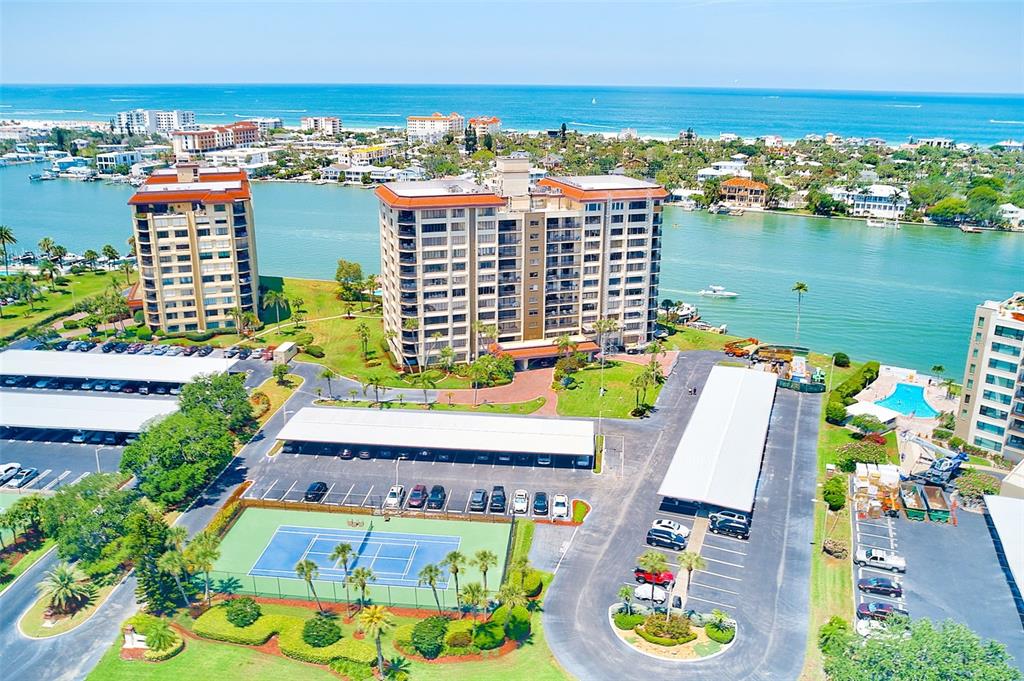 736 Island Way Unit 404, Clearwater Beach, Florida, 33767, United States, 2 Bedrooms Bedrooms, ,2 BathroomsBathrooms,Residential,For Sale,736 Island Way Unit 404,1542121
