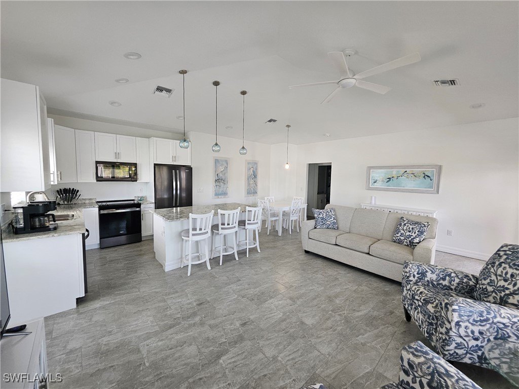 Fort Myers Beach, Florida, 33931, United States, 3 Bedrooms Bedrooms, ,2 BathroomsBathrooms,Residential,For Sale,1895274