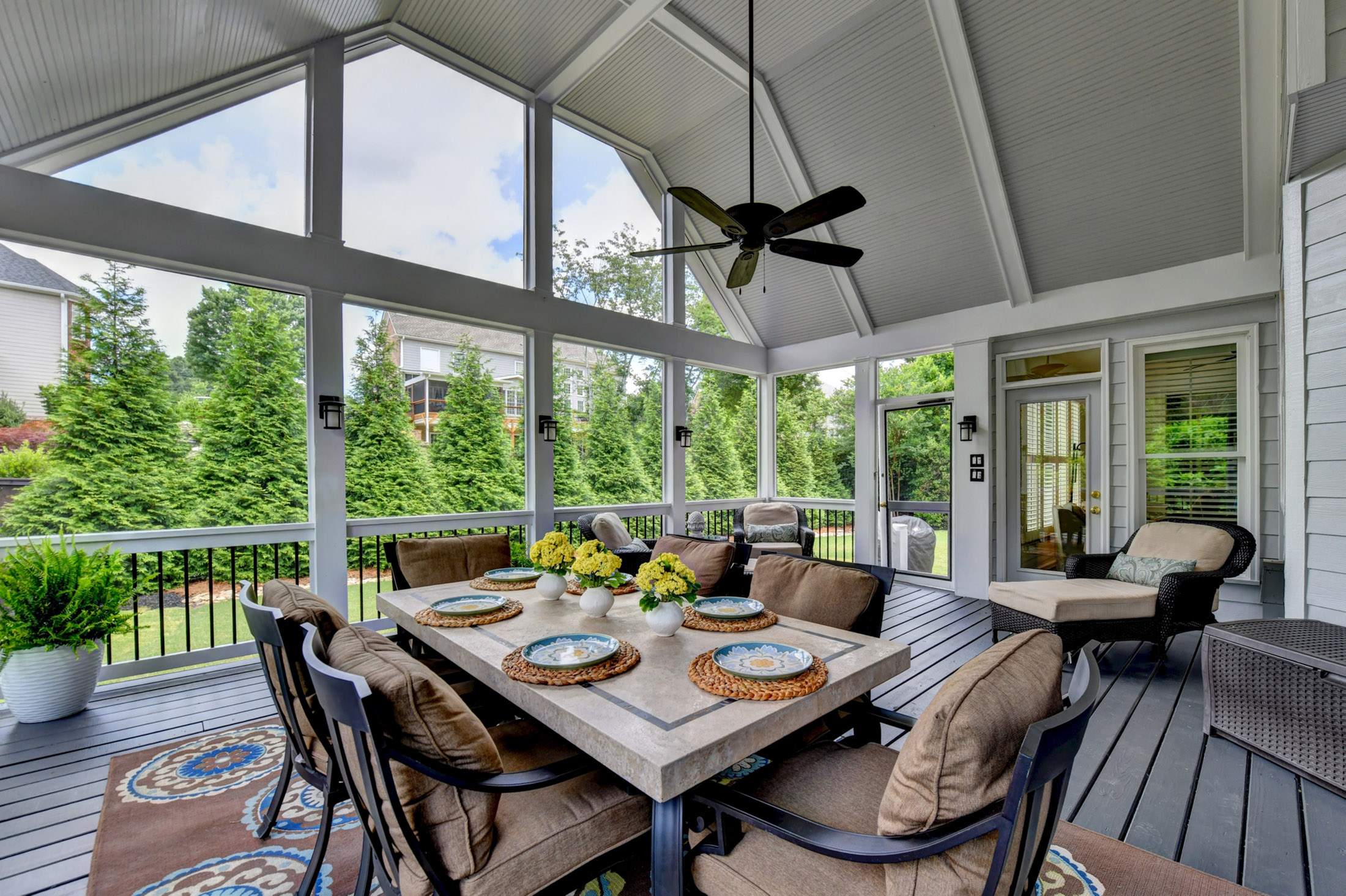  Stunning, Fully Renovated Glen Abbey Home Nestled in the Heart of Alpharetta - 物件實景