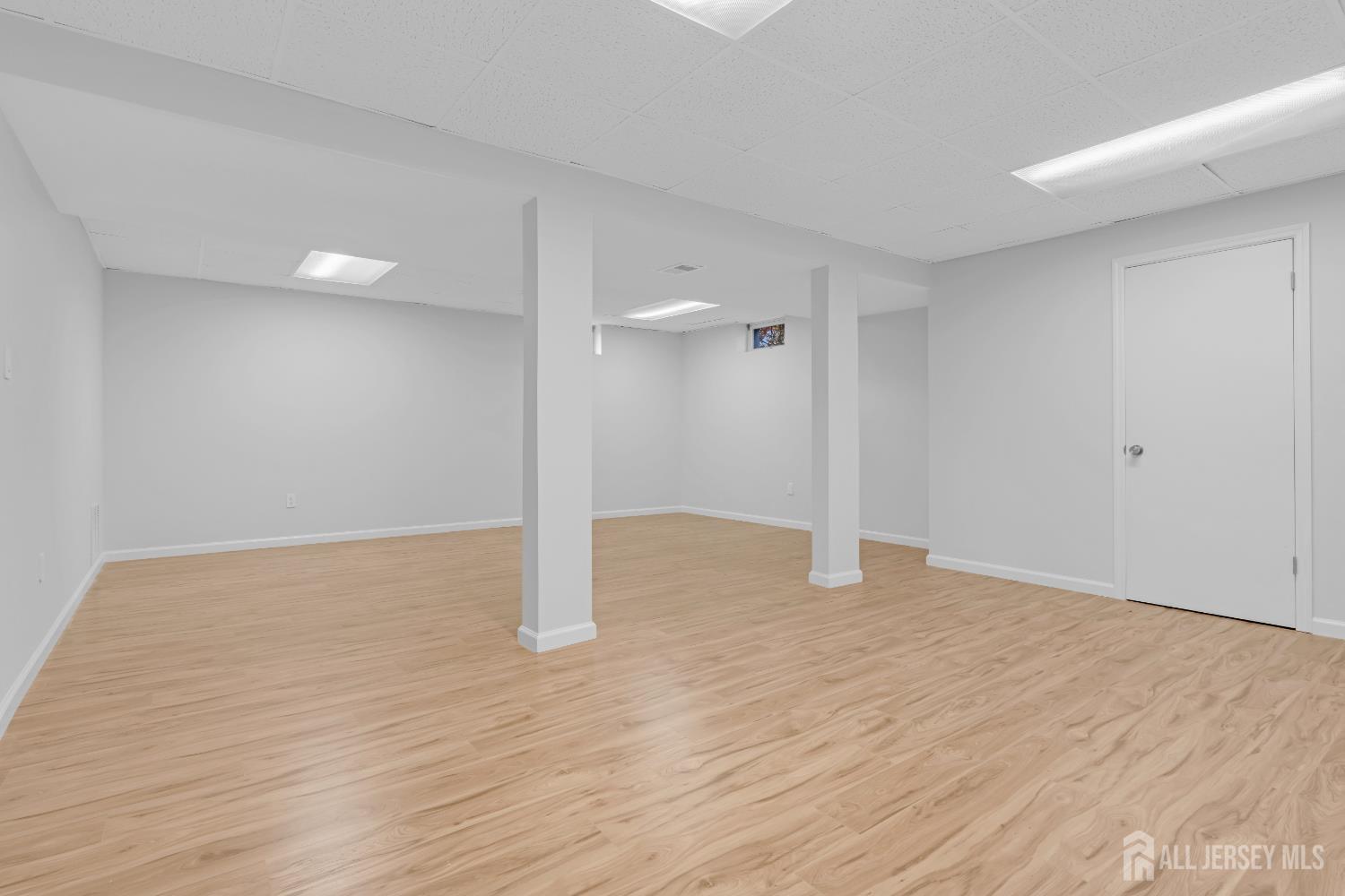 East Brunswick, New Jersey, 08816, United States, 3 Bedrooms Bedrooms, ,3 BathroomsBathrooms,Residential,For Sale,2001983