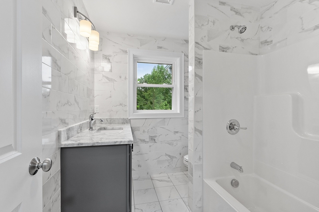 Westminster, Massachusetts, 01473, United States, 4 Bedrooms Bedrooms, ,4 BathroomsBathrooms,Residential,For Sale,1828170