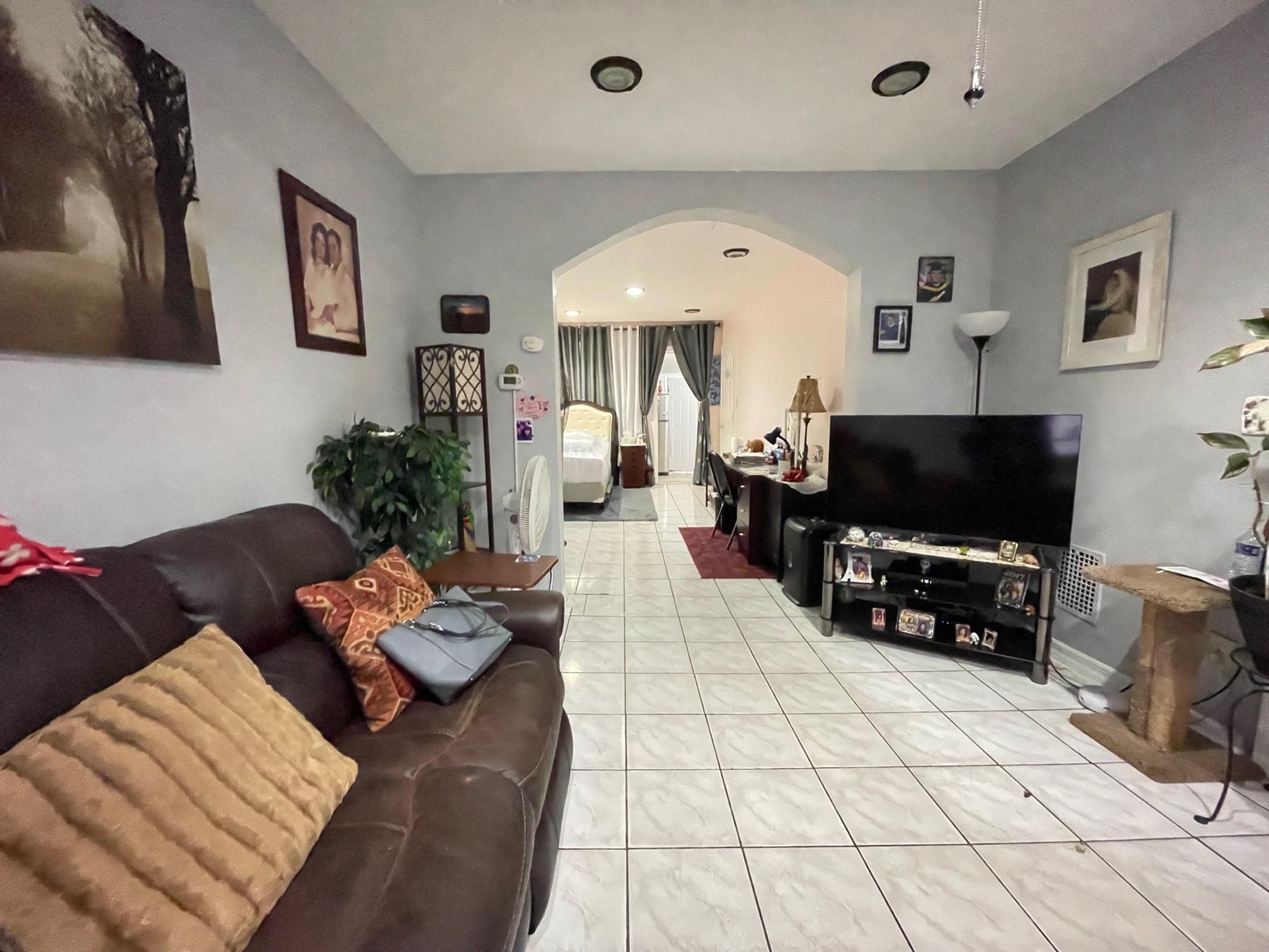 Brooklyn, New York, 11208, United States, 3 Bedrooms Bedrooms, ,3 BathroomsBathrooms,Residential,For Sale,1920329