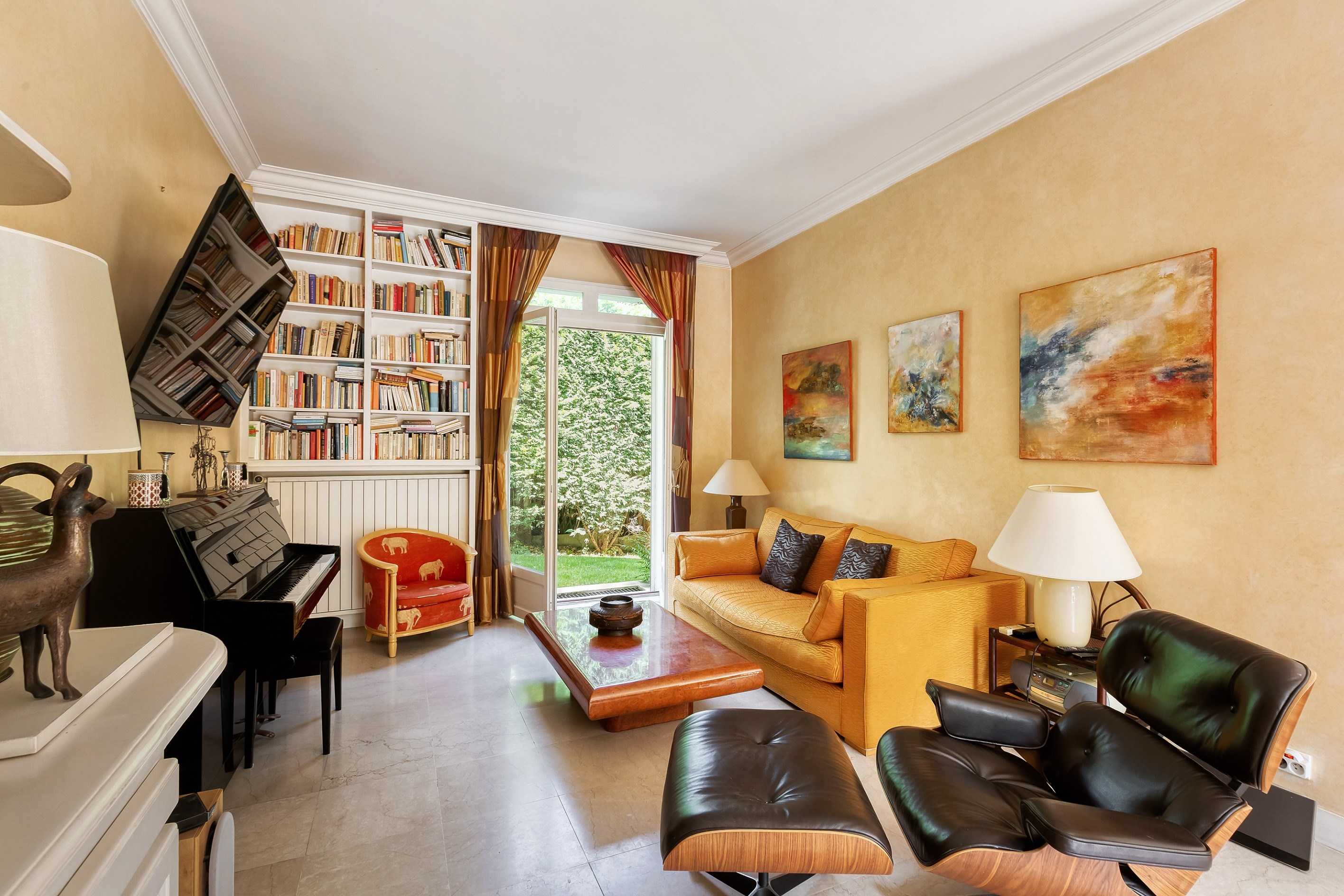  FOR SALE - House - Garden - Swimming Pool - 5 bedrooms - Le Val d