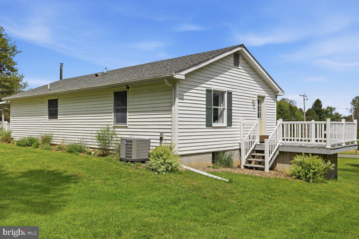 Hedgesville, West Virginia, 25427, United States, 3 Bedrooms Bedrooms, ,1 BathroomBathrooms,Residential,For Sale,2019331