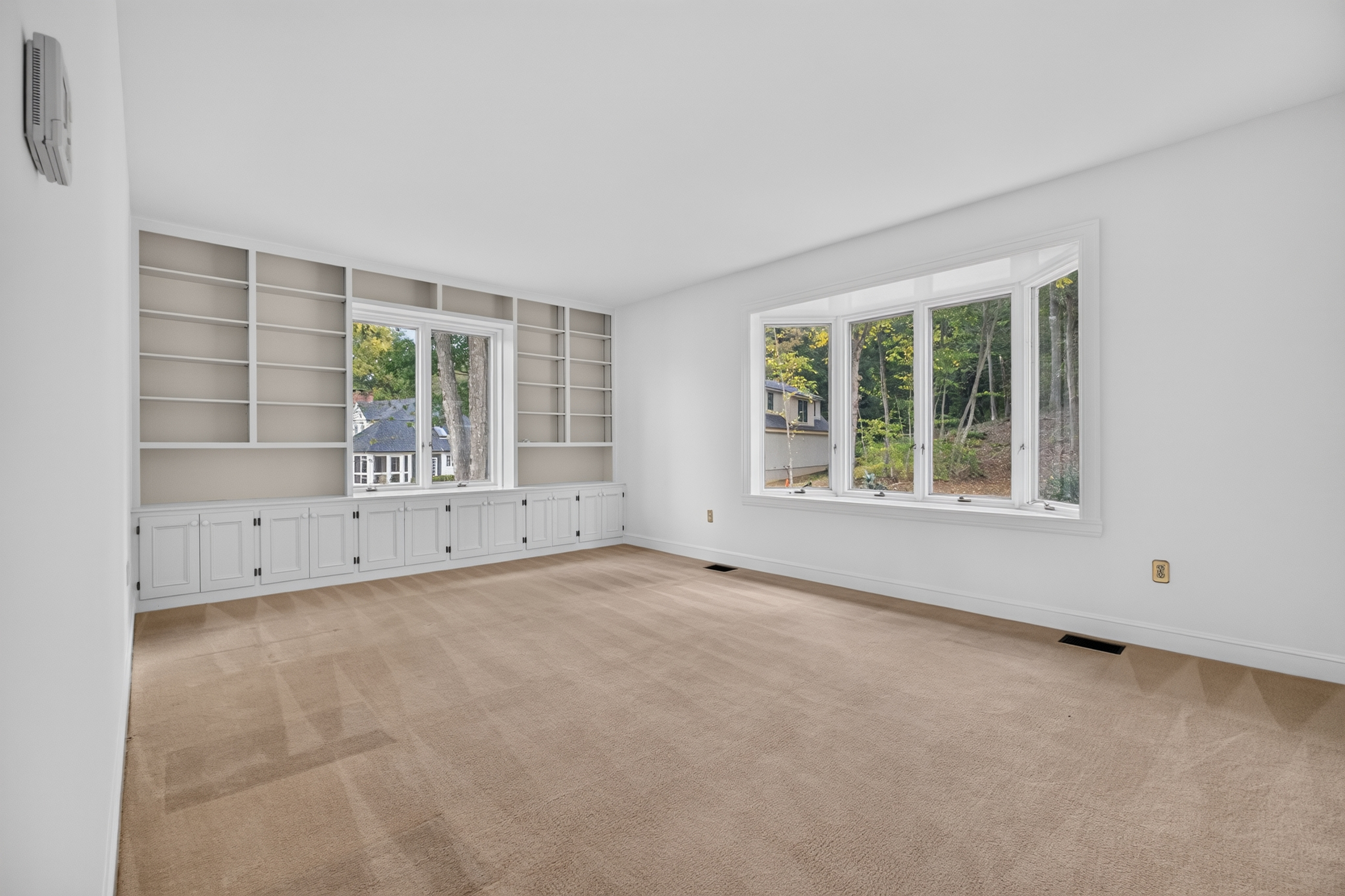  Set on 2.1 Private Acres Directly Along Hamburg Cove - 物件實景