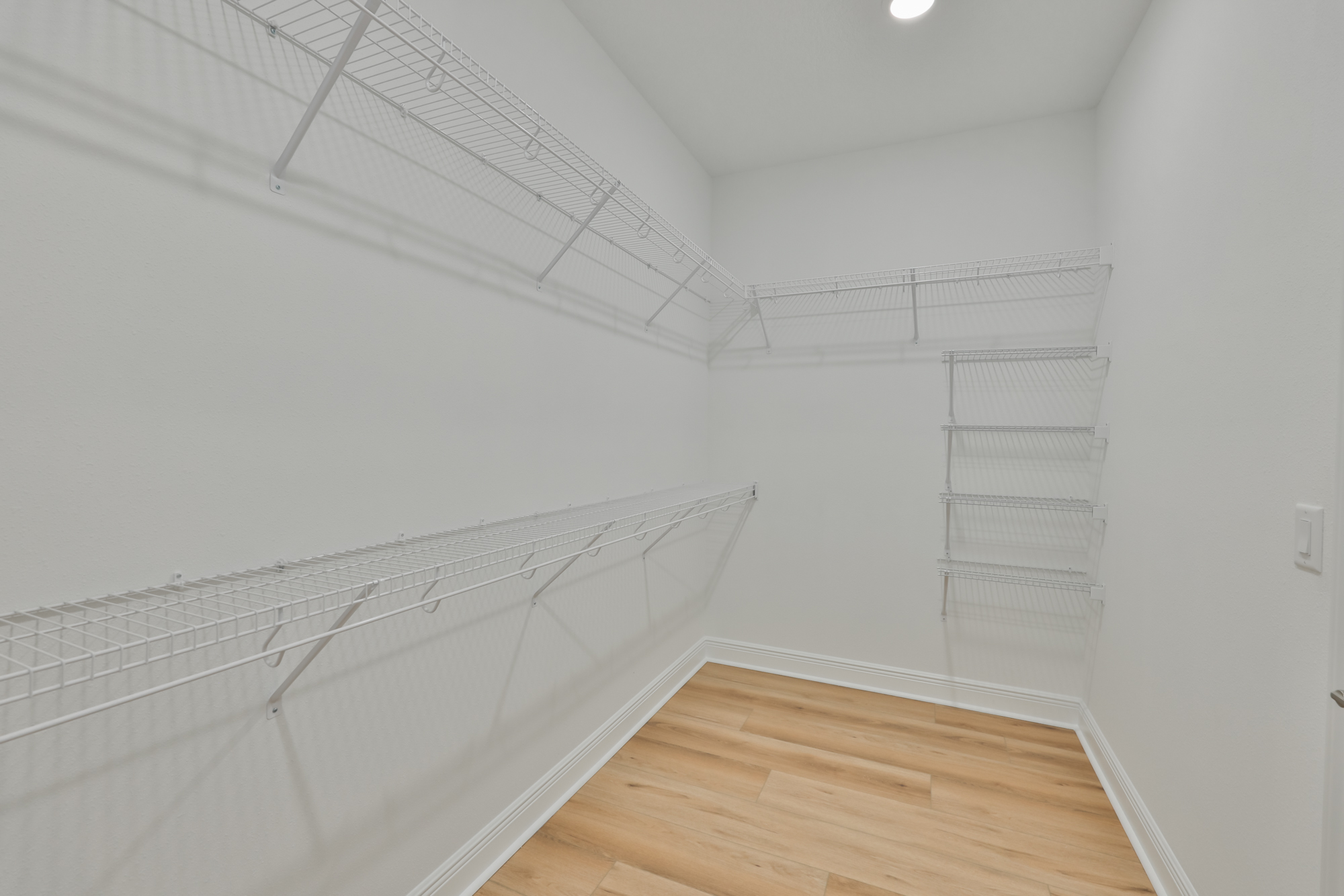 Tampa, Florida, 33607, United States, 3 Bedrooms Bedrooms, ,3 BathroomsBathrooms,Residential,For Sale,2049201