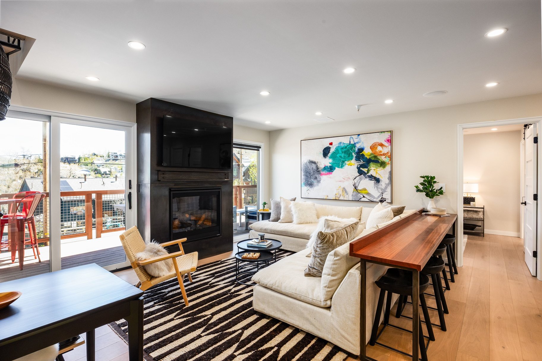  Fully Reimagined Ski-In/Ski-Out Condo — Smart Home Features - 物件實景