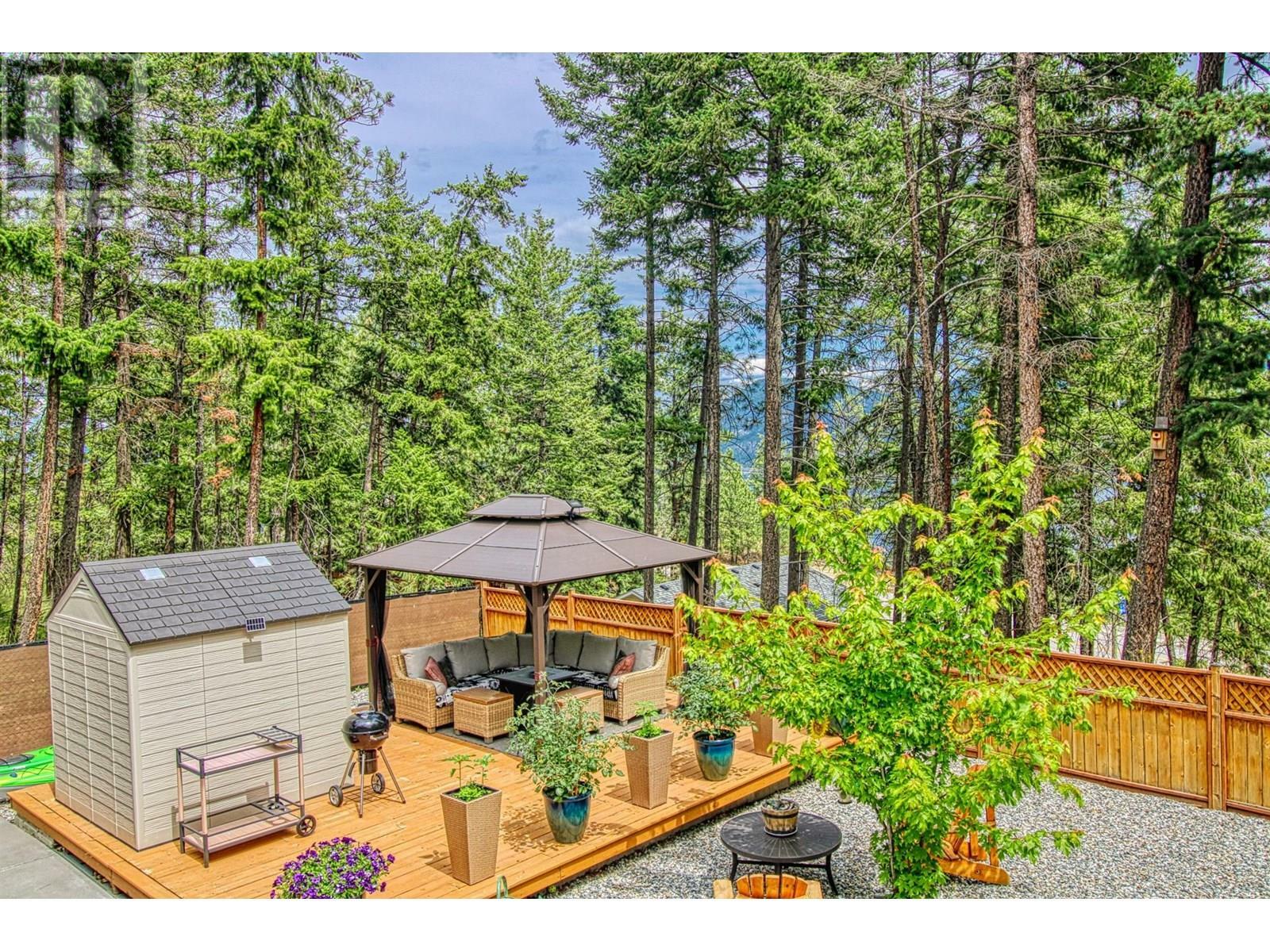 KELOWNA, British Columbia, V1Z 3W4, CA, 5 Bedrooms Bedrooms, ,3 BathroomsBathrooms,Residential,For Sale,1876914