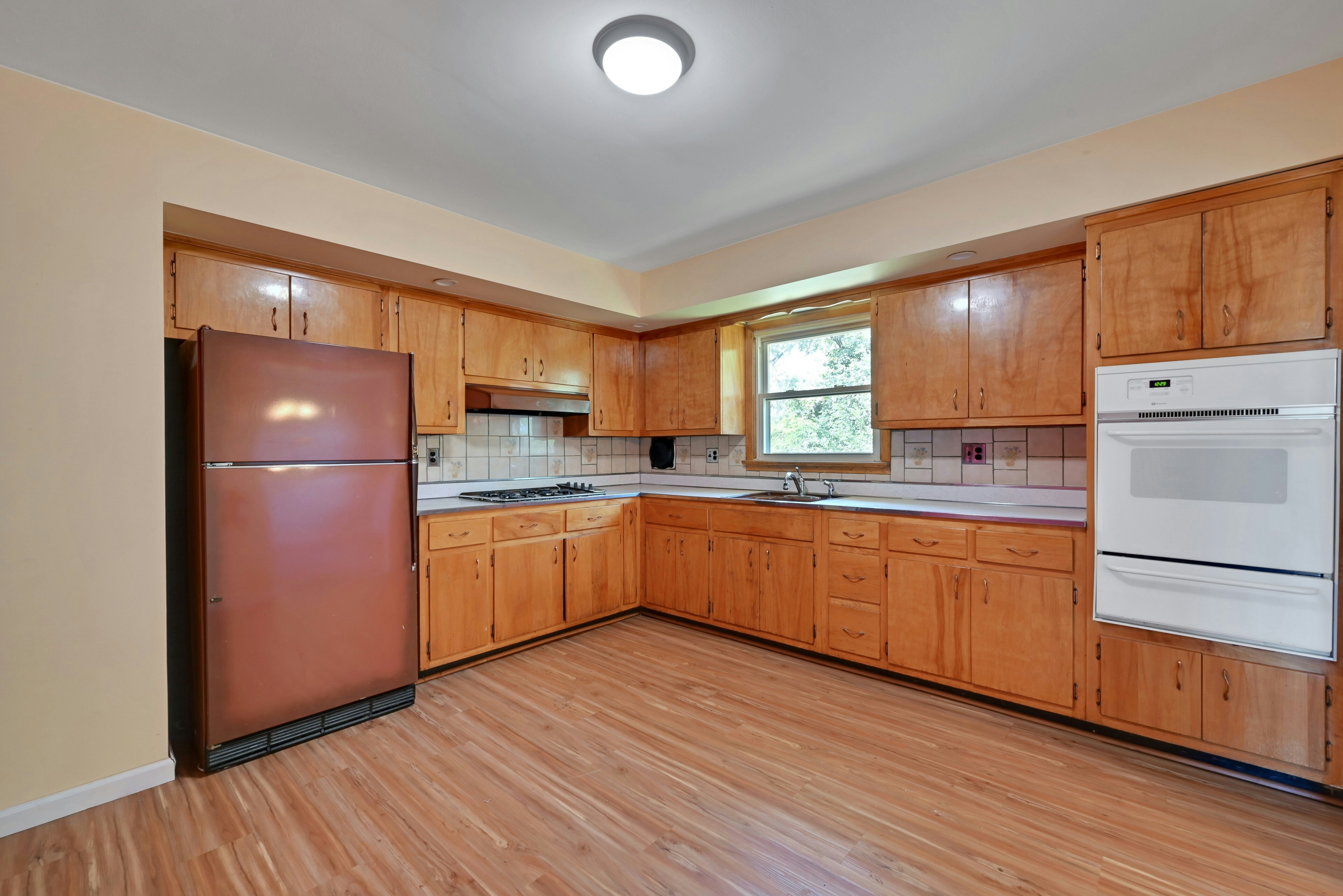  347 Chestnut Avenue, South Hackensack, NJ 07606 - 物件實景