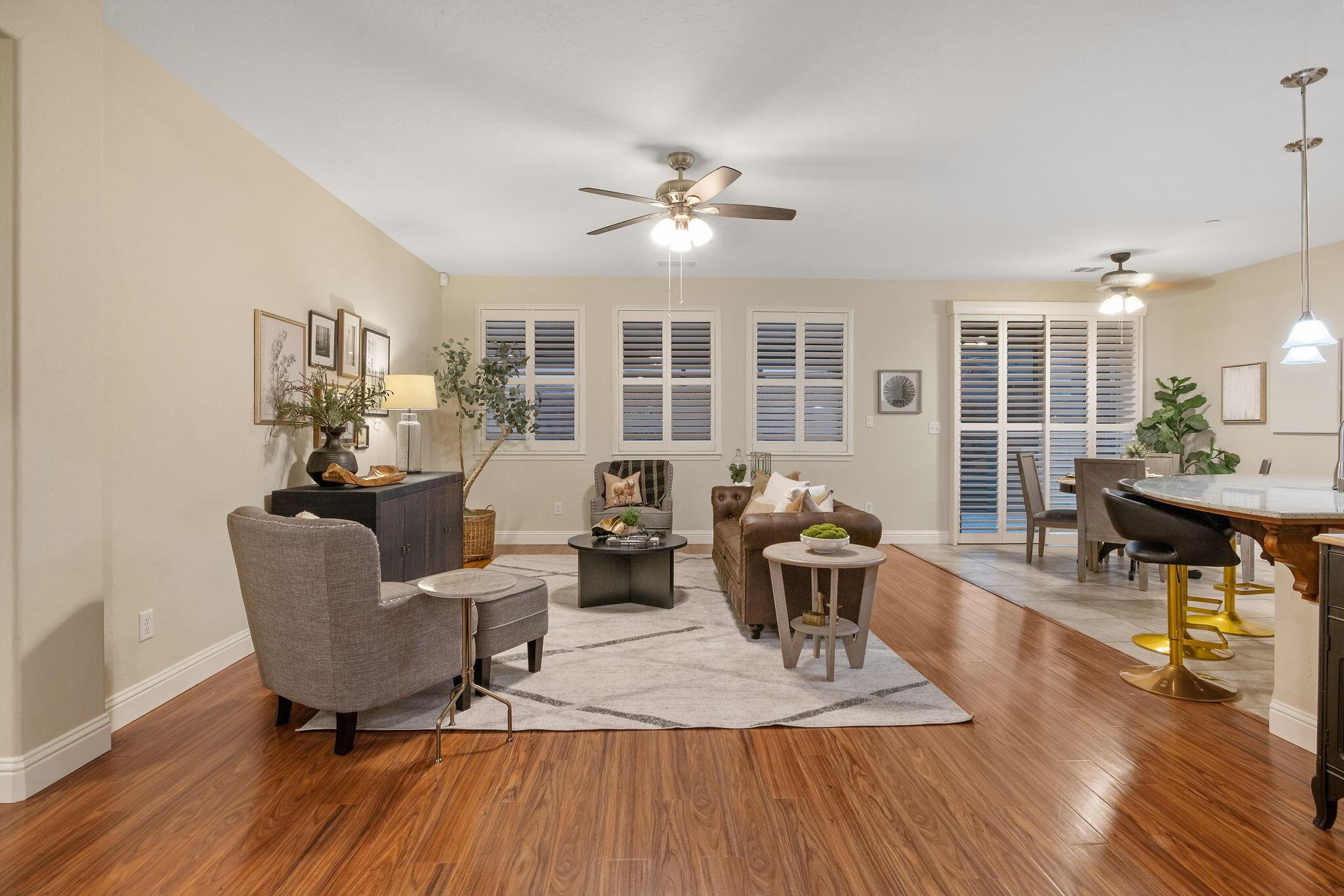 Visalia, California, 93277, United States, 3 Bedrooms Bedrooms, ,2 BathroomsBathrooms,Residential,For Sale,1937034