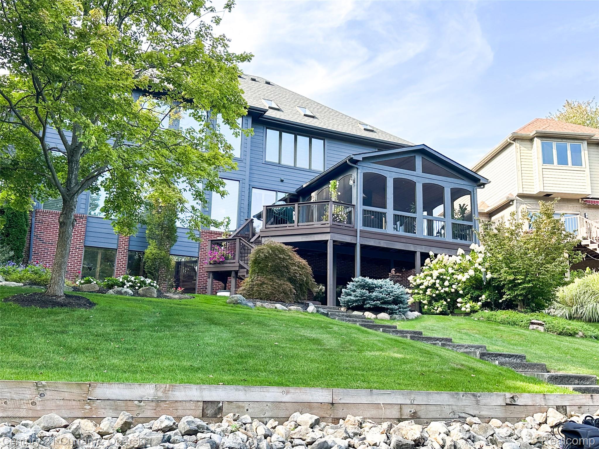 Commerce Charter Township, Michigan, 48382, United States, 4 Bedrooms Bedrooms, ,5 BathroomsBathrooms,Residential,For Sale,1974674