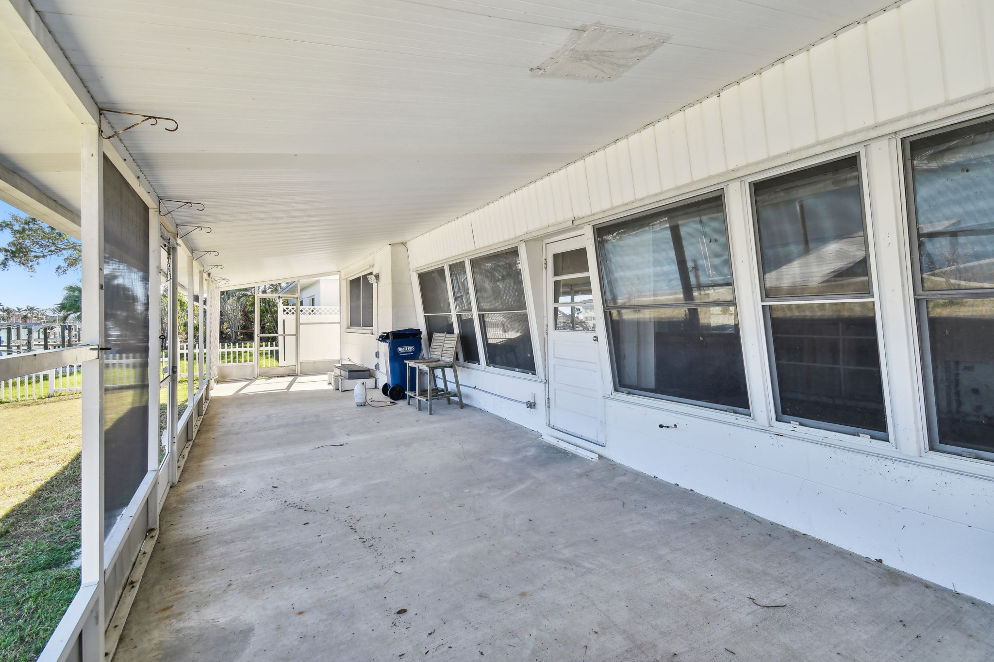Madeira Beach, Florida, 33708, United States, 3 Bedrooms Bedrooms, ,2 BathroomsBathrooms,Residential,For Sale,1943278