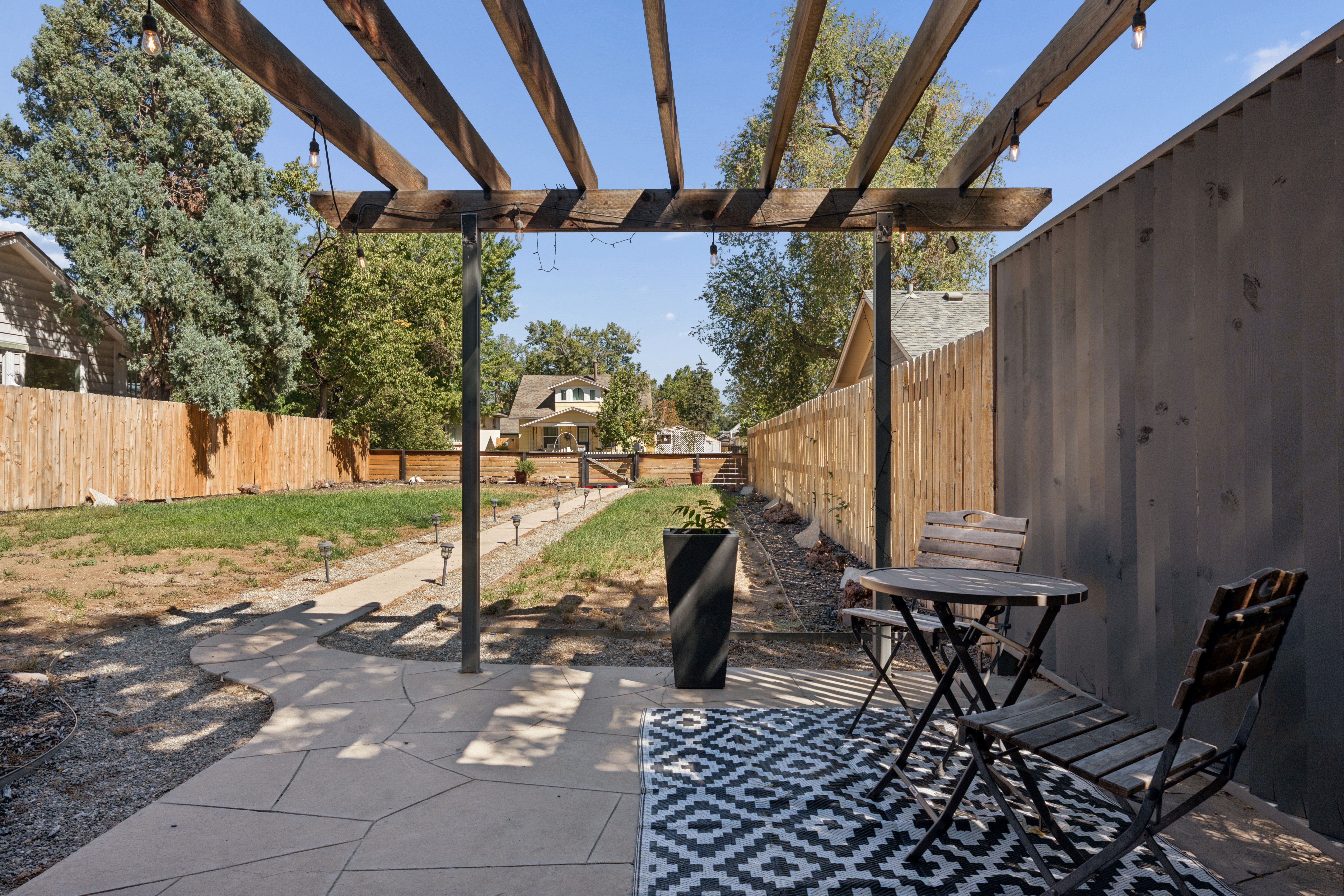  Stylish And Remarkably Versatile Remodeled Mid-Mod Residence - 物件實景