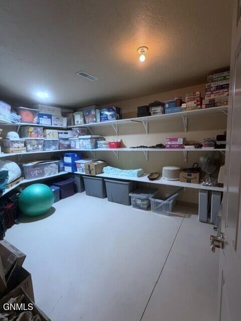 Bismarck, North Dakota, 58504, United States, 3 Bedrooms Bedrooms, ,1 BathroomBathrooms,Residential,For Sale,2049103