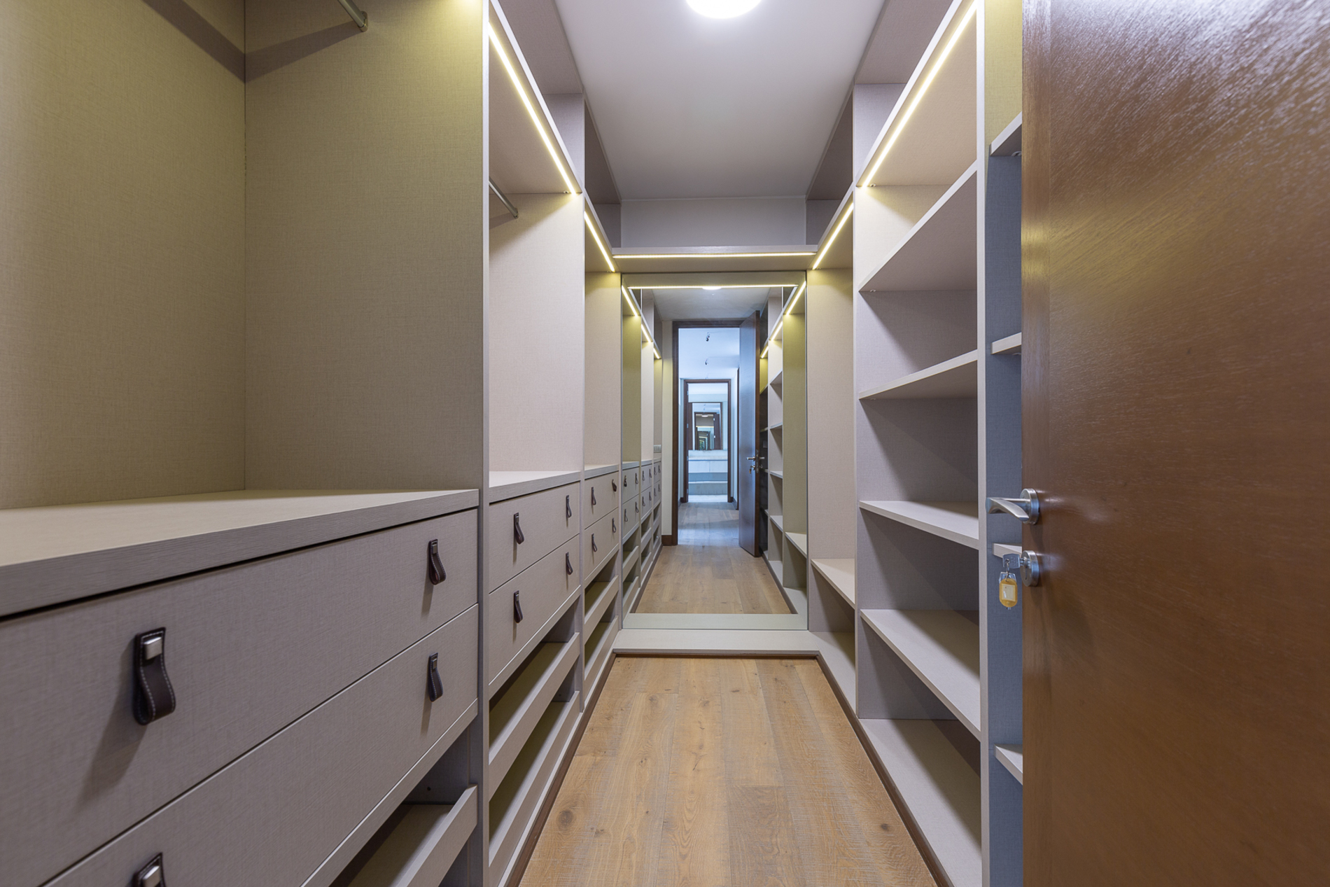  4-bedroom penthouse in Los Trapenses - 物件實景