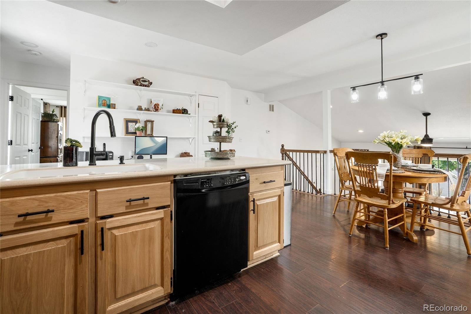 Castle Rock, Colorado, 80104, United States, 3 Bedrooms Bedrooms, ,Residential,For Sale,1912550