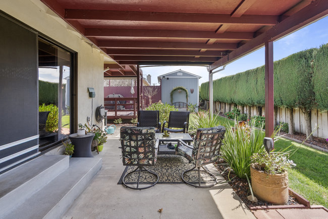 Hollister, California, 95023, United States, 3 Bedrooms Bedrooms, ,2 BathroomsBathrooms,Residential,For Sale,1882231