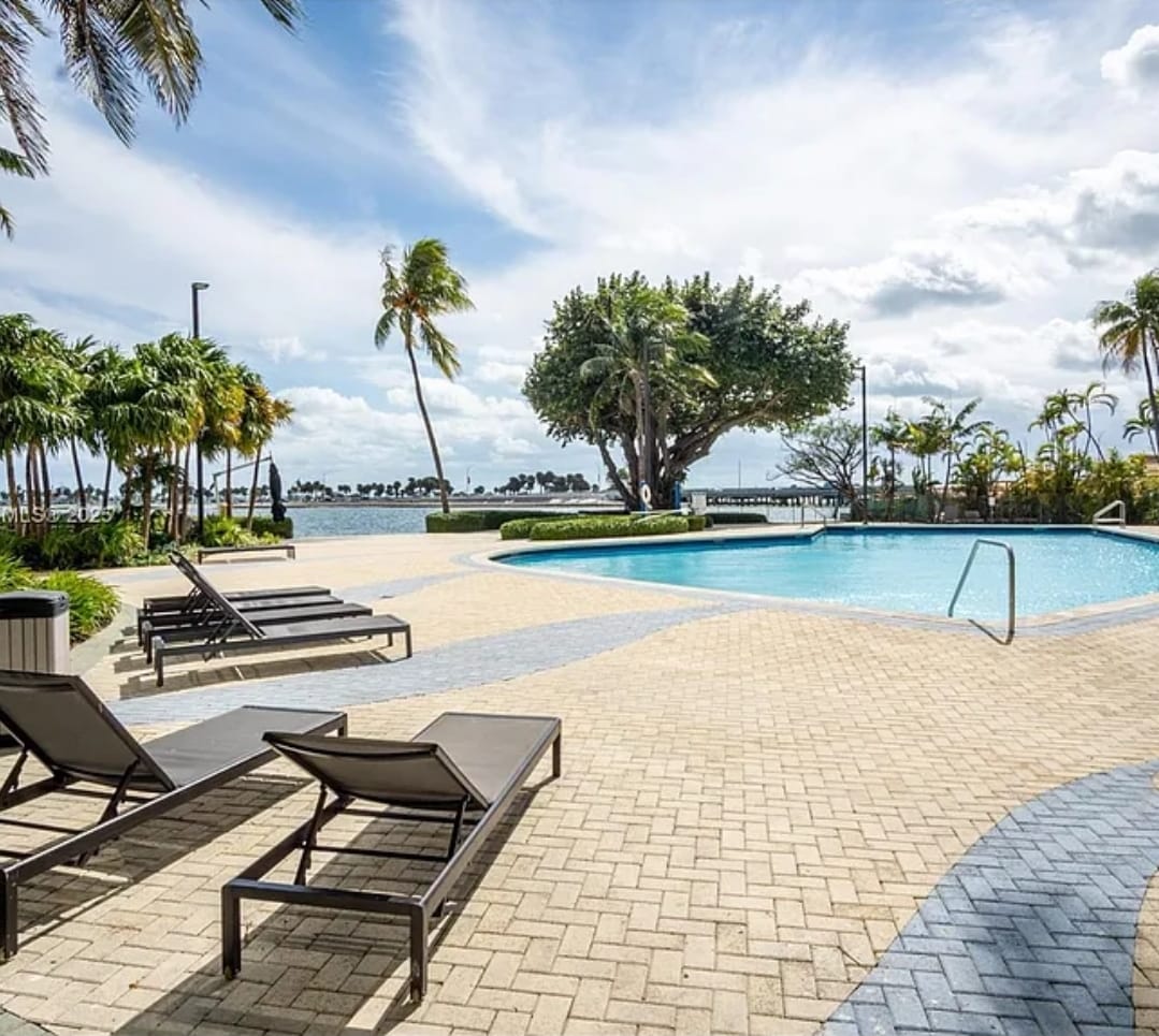 Miami, Florida, 33129, United States, 2 Bedrooms Bedrooms, ,2 BathroomsBathrooms,Residential,For Sale,1996383