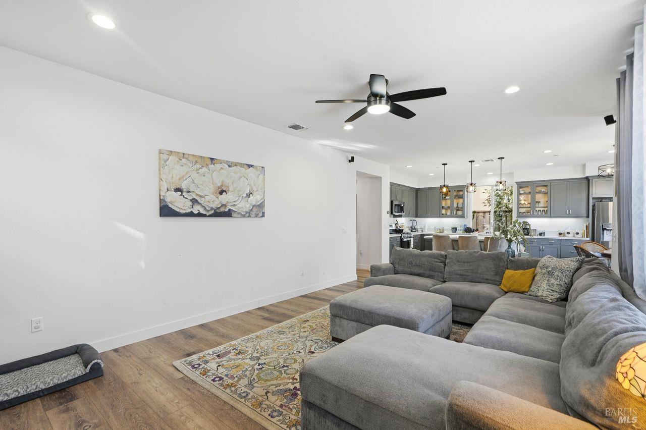 Santa Rosa, California, 95403, United States, 3 Bedrooms Bedrooms, ,3 BathroomsBathrooms,Residential,For Sale,1999891